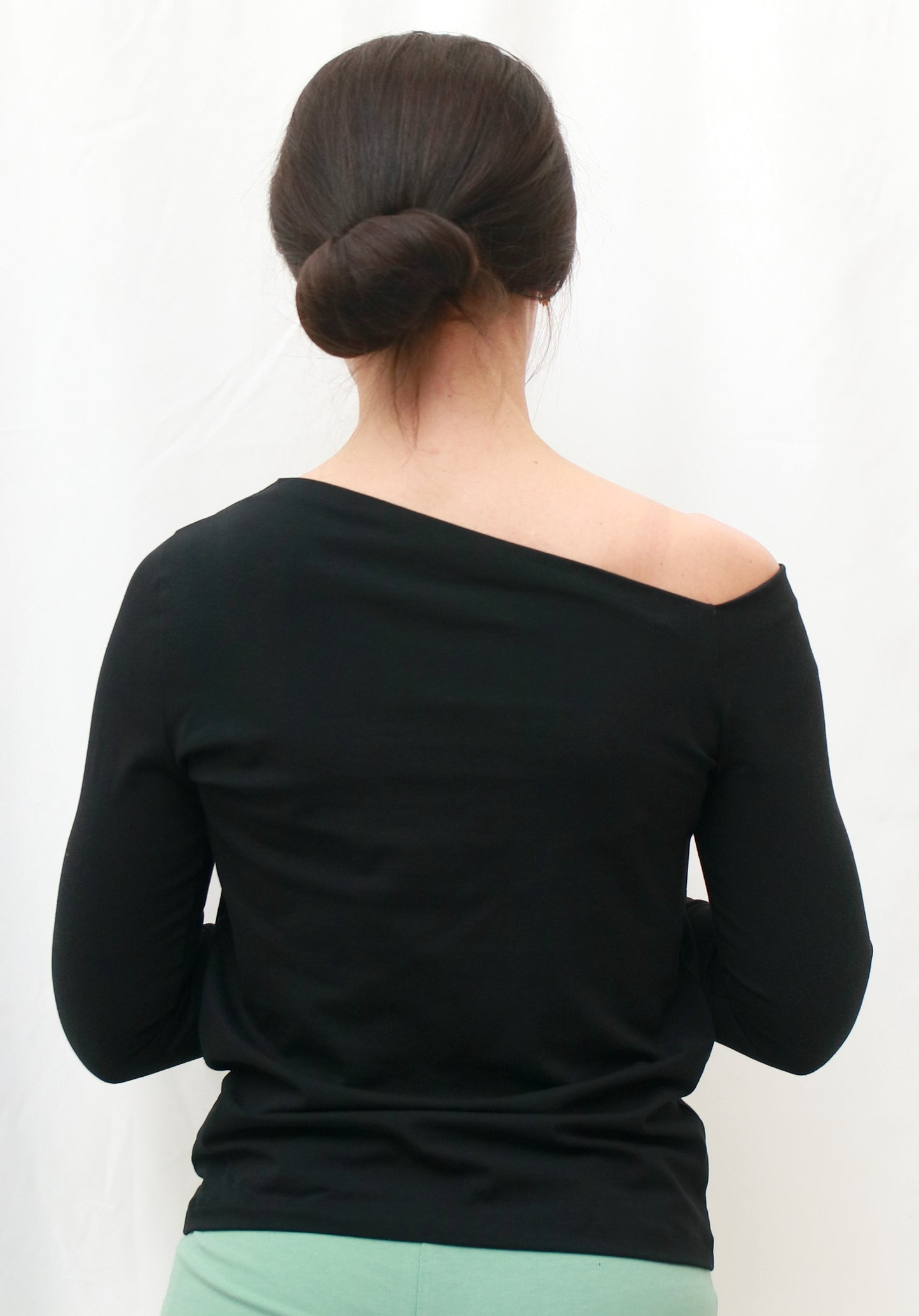 Asymmetrisches One-Shoulder-Shirt Divya